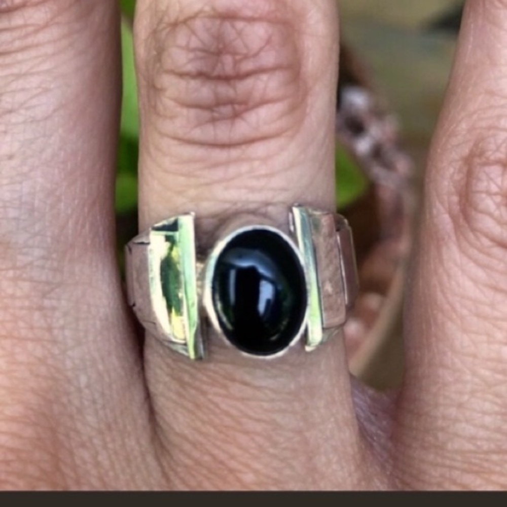 STERLING SILVER ONYX  RING  6 3/4 ~ 7  BLACK ONYX